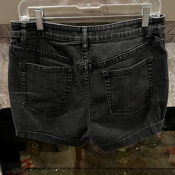 Coldwater Creek Dark Gray Jean Shorts - Picture 3 of 12